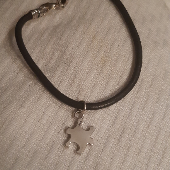 Retired James Avery Leather & Puzzle Piece Bracelet - Picture 1 of 16